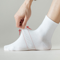 Chaussettes pour hommes en gros, toutes saisons, respirantes, absorbantes, avec logo personnalisé, en coton, noires et blanches, chaussettes pour hommes à la cheville