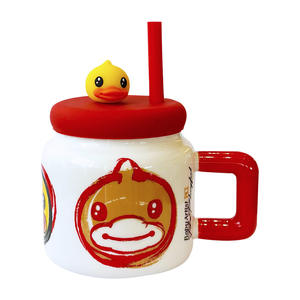 Taza de cerámica TaoDian con diseño de pato pintado al óleo, con tapa y pajita para niños mayores de 4 años, en colores naranja, rojo y amarillo. - Product Image 5