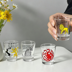 Jeu de 4 verres à liqueur personnalisé <span class=keywords><strong>Game</strong></span> <span class=keywords><strong>of</strong></span> <span class=keywords><strong>Thrones</strong></span> 60ml 2oz <span class=keywords><strong>verre</strong></span> à liqueur Baijiu <span class=keywords><strong>verre</strong></span> à liqueur vierge cadeau souvenir - Product Image 6
