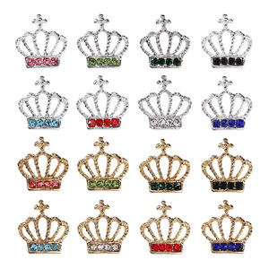 Qianya 2023 nuevos encantos de uñas de aleación de corona de <span class=keywords><strong>diamante</strong></span> para decoración de uñas al por mayor encantos de tendencia de uñas - Product Image 4