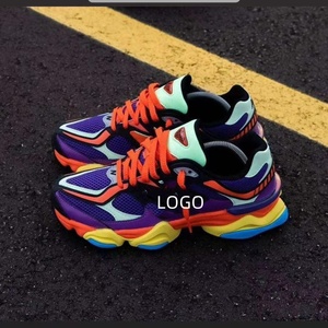 <span class=keywords><strong>Scarpe</strong></span> di lusso con marchio personalizzato per uomo logo unisex <span class=keywords><strong>scarpe</strong></span> sportive moda casual traspirante <span class=keywords><strong>scarpe</strong></span> casual uomo nuovo stile 2024 - Product Image 2