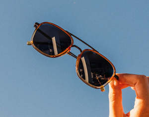 Lunettes de soleil LMA personnalisées, monture marron, marque Man, verres polarisés carrés, design métallique de luxe, haute qualité, UV400, pour femmes, 2024 - Product Image 1