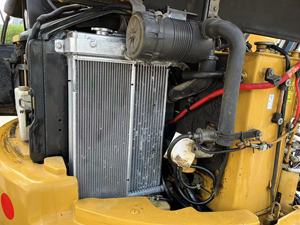 รถขุดขนาดเล็ก Caterpillar CAT305C มือสองคุณภาพสูง ชั่วโมงการทำงานต่ำ เหมาะสำหรับงานก่อสร้าง - Product Image 3