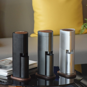 Moulin à café électrique en alliage d'aluminium ou en bois <span class=keywords><strong>de</strong></span> <span class=keywords><strong>noyer</strong></span>, portable, pour les foyers et les cafés - Product Image 2