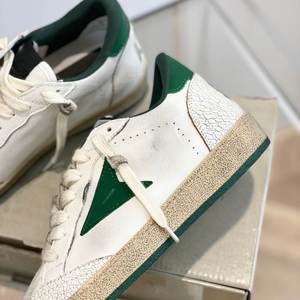 Nuevo Diseño, Zapatillas Deportivas Blancas con Suela Dorada y Cordones, Estilo Super Goose, con Brillo, Clásicas de Verano, con un Toque Sutil de Brillo, para Mujer - Product Image 5