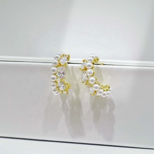 Boucles d'oreilles personnalisées en laiton plaqué or 18K 14K, avec perle coquillage géométrique et pierres précieuses, de luxe, élégantes, pour soirée, mariage, pour femme - Product Image 3