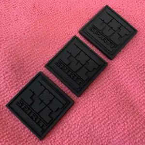 perfect 3D effect solid black PVC rubber patch for pad,square shape company logo silicone rubber label for mat