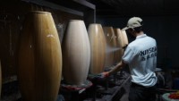 Latin Style Classic Wood Hand Drum Set with Ergonomic Design for Bar Performances and Percussion Playing