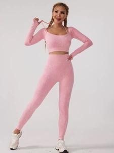 Chen Second-Hand Mixed und Matched Yoga Wear, mit einer Vielzahl von Stilen. - Product Image 3