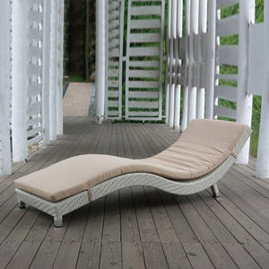 Chaise longue d'extérieur à vente chaude Chaise longue PE Rotin Garden Beach Rest Chaise <span class=keywords><strong>de</strong></span> bronzage Chaise inclinable - Product Image 6