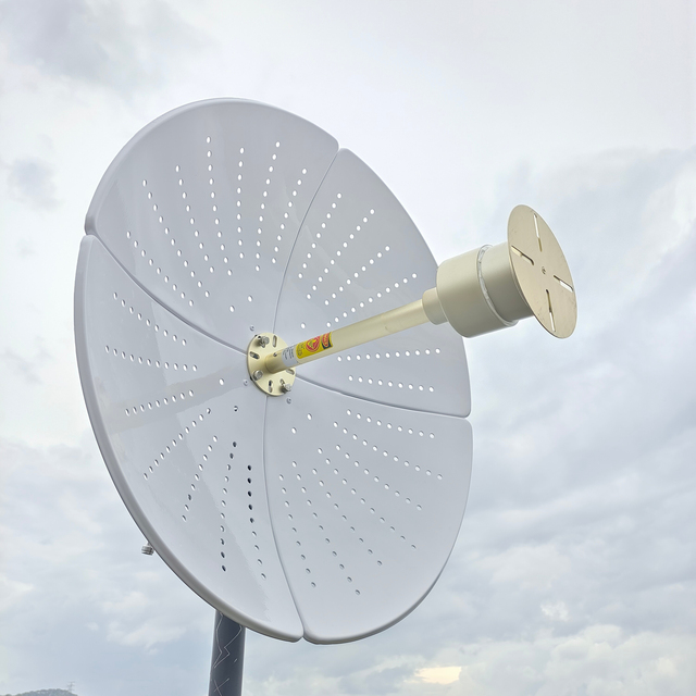 Long Range MIMO Parabolic Dish Grid Feed Hyperbolic Antenna 2*35dbi Communication Antenna Feeder 1700--4200mhz Mimo Antenna