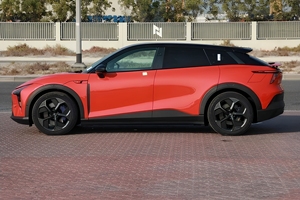 รถยนต์ไฟฟ้าจี๋เยว่ 01 แม็กซ์ ปี 2024 ขับเคลื่อนสี่ล้อ - Product Image 3