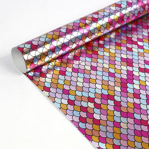 Fábrica al por mayor 80g cumpleaños personalizado de lujo 70cm X 3M rollo de papel metálico papel de regalo para embalaje - Product Image 5