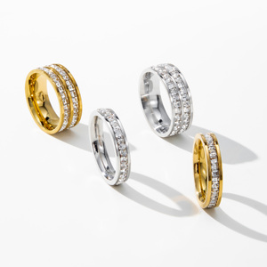 YF2723 Anello alla Moda Placcato Oro 18K a Doppio Strato con Zirconi, Anello in Acciaio Inossidabile con Diamanti, Gioielli - Product Image 4