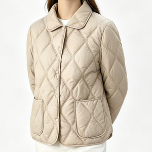 Giacca Imbottita Trapuntata con Diamanti per <span class=keywords><strong>Donna</strong></span>, Cappotto Invernale con Colletto e Bottoni Personalizzati, Produzione OEM all'Ingrosso - Product Image 1