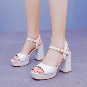 9cm Chunky Heel Peep-Toe Platform Flat Sandals Round Toe Square Heel Wedding Dress Bridal Sandals White - Product Image 3