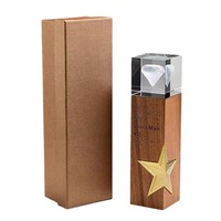 Usine Nouveau design Crystal award avec gravure laser personnalisée Trophée en cristal avec base en bois