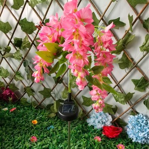 Vente en gros en usine de décoration de fleurs de glycine artificielles extérieures à énergie solaire adaptées aux terrasses de <span class=keywords><strong>jardin</strong></span> extérieures - Product Image 4