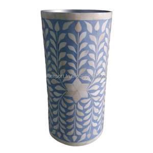 Vase à fleurs à motif bleu blanc fait à la main Vase de table en métal incrusté d'os Fabricant indien Décoration intérieure - Product Image 4