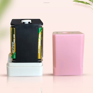 Pompe à air manuelle en plastique alimentée par batterie pour canapé gonflable, bouée de natation, utilisation en piscine - Product Image 1