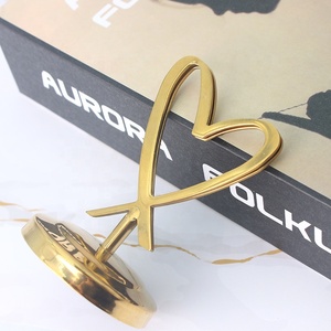 Porta Tarjetas de Lugar de Metal con Diseño de Corazón de 8 cm de Alto, Porta Menús de Mesa para Restaurante y Bodas - Product Image 4