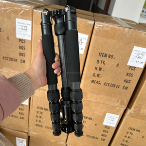 Palo Telescopico in Fibra di Carbonio MARCH Personalizzato da 1,8m per Treppiede Fotografico, Vendita all'Ingrosso Direttamente dalla Fabbrica - Product Image 1