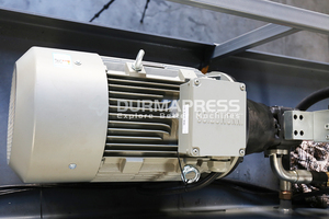 Sistema CNC Profesional DELEM DA53TX con Interfaz de Operación Multi-idioma, Conectividad a la Nube e Integración de Fabricación Inteligente - Product Image 2