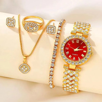 Ensemble Montre et Bijoux Tendance en Promotion : Montre, Boucles d'Oreilles, Colliers, Bagues et Accessoires en Alliage Plaqué Or et Strass