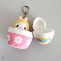 Porte-clés en peluche Kawaii en forme d'œuf, motif fleur rayée pastel, doux et moelleux, mini pendentif pour sac, breloque de pochette, cadeau personnalisé OEM ODM