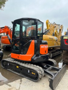 Choix économique : Excavatrice sur chenilles Hitachi ZX55USR d'occasion avec système hydraulique robuste, moteur PLC, capacité de godet de 5,5 tonnes (0,19 m³) - Product Image 6