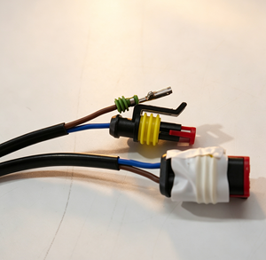 Kit de câblage personnalisé avec adaptateur femelle 2/3 broches, étanche IP66, contacts en cuivre, boîtier en nylon rectangulaire, 12V 220A - Product Image 3