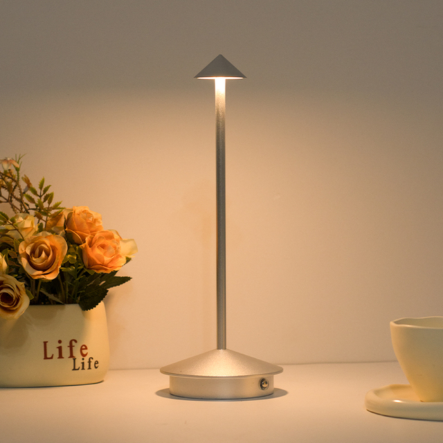 High Quality Modern Nordic Dining Table Lamp Rechargeable Desk Lamp Wedding Hotel LED Wireless Battery Desk Lamp Pure Aluminum