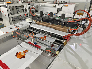 Máquina de Fabricación de Bolsas de Embalaje de Alta Velocidad, Modelo Compacto, para Bolsas BOPP/OPP con Cabezal de Cartón, Sellado Lateral - Product Image 6