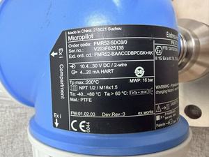 เครื่องส่งสัญญาณระดับเรดาร์ E+H - วัสดุ: PTFE, การเชื่อมต่อแบบหนีบ - คู่มือการใช้งาน FMR52 - Product Image 1