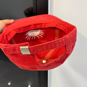 <span class=keywords><strong>Casquette</strong></span> 5 panneaux en coton non structurée avec logo brodé, <span class=keywords><strong>casquette</strong></span> <span class=keywords><strong>rouge</strong></span> à visière plate, <span class=keywords><strong>casquette</strong></span> vintage style papa avec fermeture réglable, <span class=keywords><strong>casquette</strong></span> <span class=keywords><strong>snapback</strong></span> personnalisée non structurée - Product Image 4