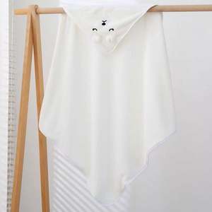 Serviette de plage en microfibre personnalisée, poncho à séchage rapide, serviette de bain à capuche pour bébé pour la piscine - Product Image 4