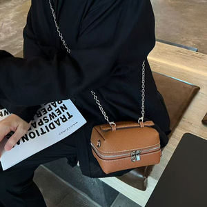 <span class=keywords><strong>Sac</strong></span> à main pour femme en cuir de vachette de première qualité, <span class=keywords><strong>mini</strong></span> <span class=keywords><strong>sac</strong></span> à main, <span class=keywords><strong>sac</strong></span> à bandoulière pour écouteurs, rouge à lèvres, avec chaîne argentée - Product Image 5