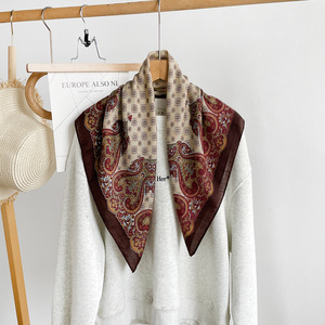Pañuelo cuadrado Qin Fang Paisley de terciopelo con estampado de espiga para mujer, bufanda de cuello, chal de otoño, cinturón para la cintura - Product Image 1