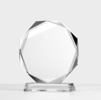 Trophée en verre transparent en gros avec cristal optique de qualité supérieure pour la décoration de cérémonies et trophée en verre personnalisé avec impression sur mesure