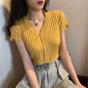 Stile coreano <span class=keywords><strong>Slim</strong></span> <span class=keywords><strong>Fit</strong></span> Sweet Ladies lavorato a maglia a maniche corte t-Shirt da donna <span class=keywords><strong>cardigan</strong></span> <span class=keywords><strong>cardigan</strong></span> con scollo a V - Product Image 5