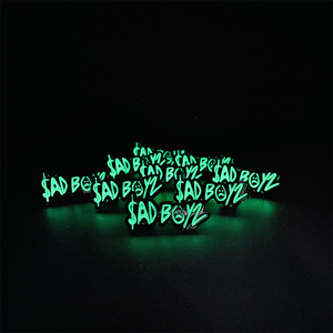 Vendita Calda di Spille e Clip in Smalto 'Sad Boy', Clip per Cappello One Piece, Spille in Smalto Morbido - Product Image 3