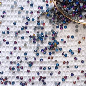 Diamantes de imitación Hot Fix Strass con espalda plana de volcán azul al por mayor para ropa tazas zapatos - Product Image 4