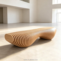 Banc modulaire Y503 en contreplaqué ondulé, attrayant et combinable, pour sièges publics superposés dans les halls de musées et les jardins urbains extérieurs