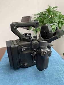Cámara <span class=keywords><strong>de</strong></span> <span class=keywords><strong>Cine</strong></span> DJI Ronin 4D-8K con Gimbal Zenmuse X9-8K, 90% Nueva - Product Image 4