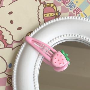 دبابيس شعر معدنية براقة من الفرولة من Eico إكسسوارات عصرية للفتيات على شكل قلب حلو - Product Image 6