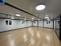 Maison conteneur moderne extensible avec balcon avant, maison préfabriquée modulaire portable pour usage en complexe hôtelier, gîte, villa et hôtel