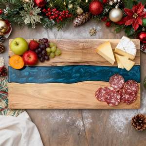 Planche à découper et à servir en bois d'olivier avec résine époxy bleue, design luxueux, pour charcuterie, fromages, fruits - Product Image 5