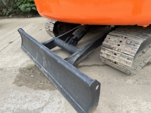 Mini-excavatrice Hitachi Zaxis 60 ZX50 ZX35U, poids opérationnel de 1,8 tonne, modèle sur chenilles hydrauliques, godet de terrassement d'une capacité de 0,12 m³ - Product Image 4
