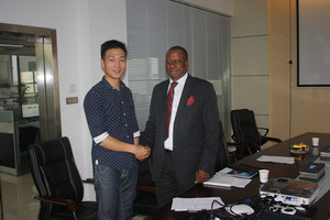 फोल्डिंग आर्म क्रेन ट्रक के साथ 6टन ट्रक घुड़सवार क्रेन हाइड्रॉलिक बूम क्रेन ट्रक - Product Image 6