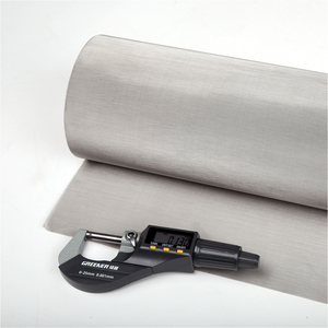 Maille de fil métallique tissé en acier inoxydable de qualité 304/316 |   Maille 40x40, fil de 0,25 mm |   Filtration par tamisage à ouverture de 0,38 mm |   Certifié ISO | - Product Image 1